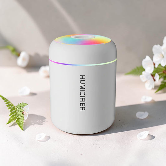 Mole Luxe marka, beyaz renkli, LED ışıklı, USB ile çalışan kompakt masaüstü hava nemlendirici ve aroma difüzörü.